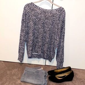 Size Medium Peyton Jensen light flowy long sleeve animal print top